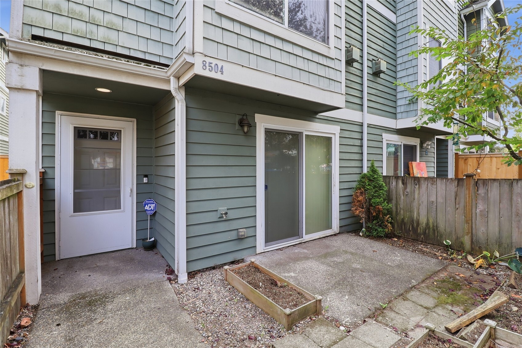 8504 Nesbit Avenue Property Photo 18