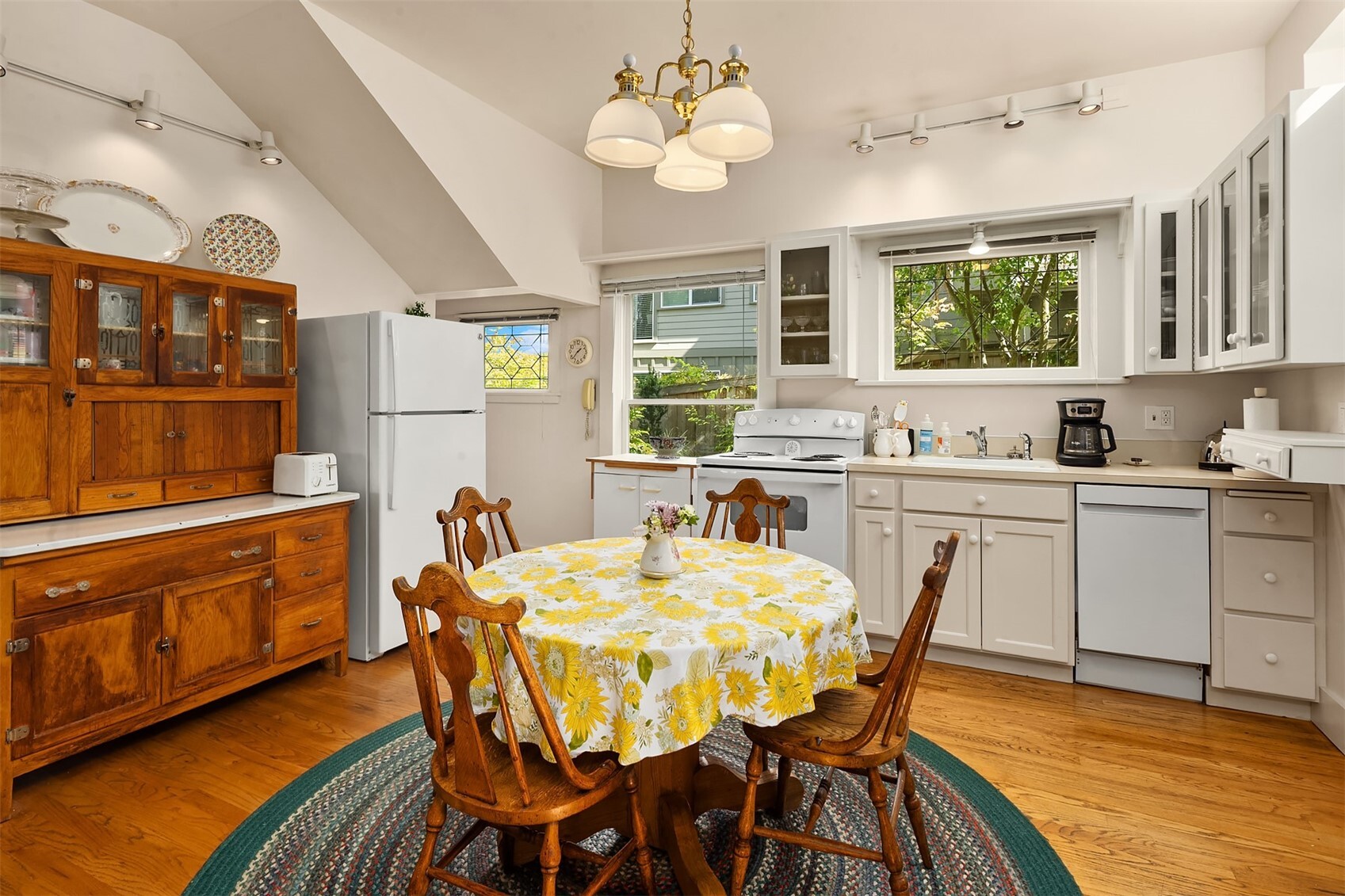 522 Dayton Street Property Photo 7