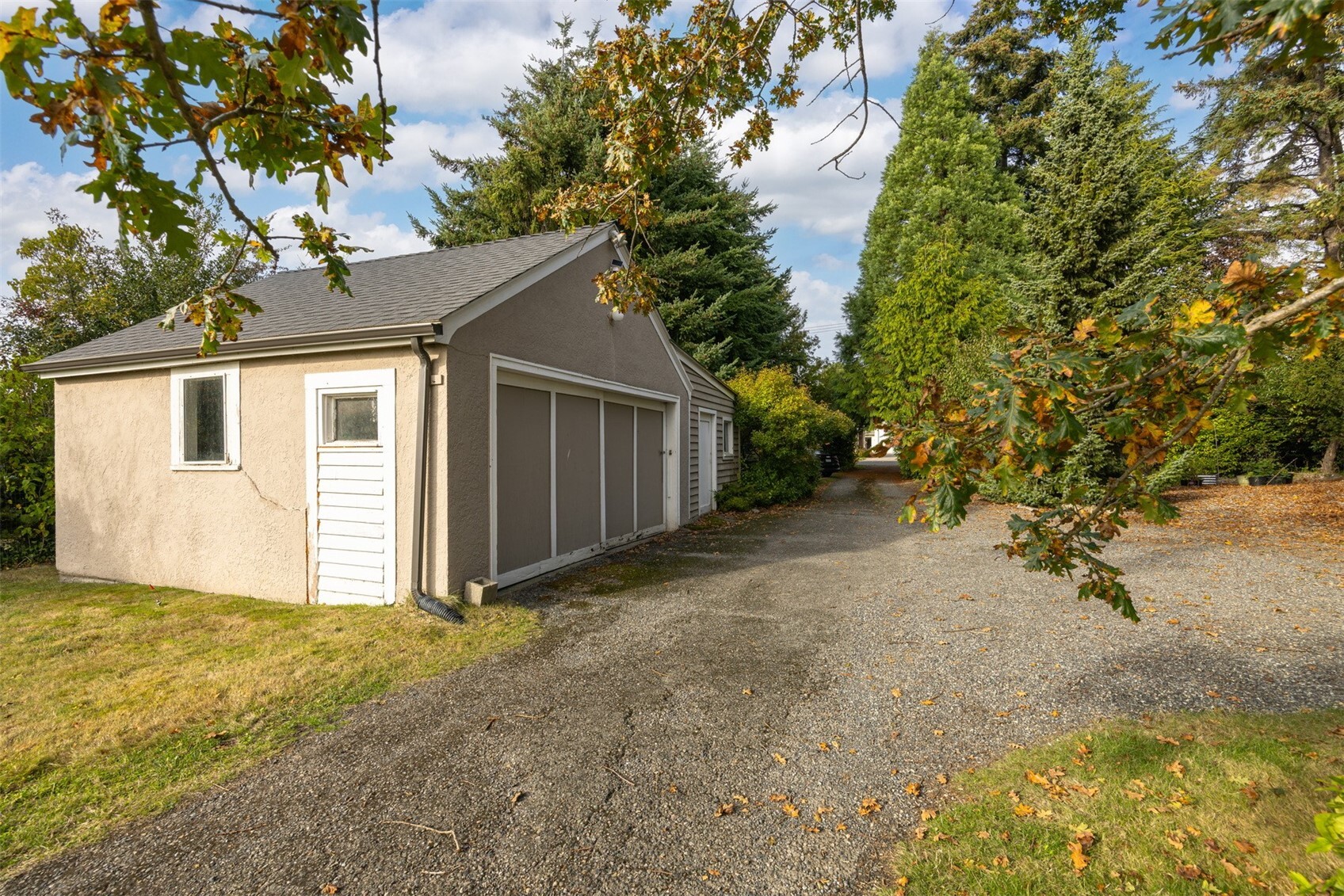 3041 Eldridge Avenue Property Photo 40