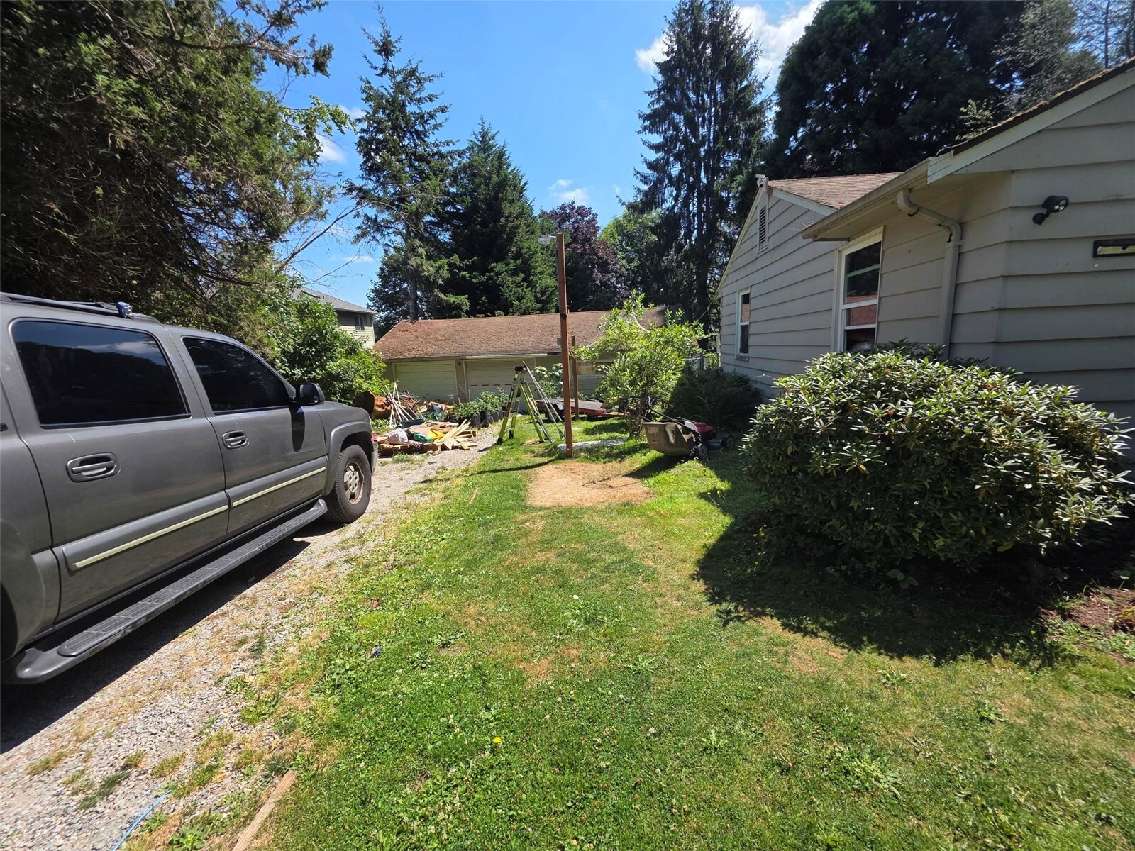 16109 Meadow Rd Property Photo 4