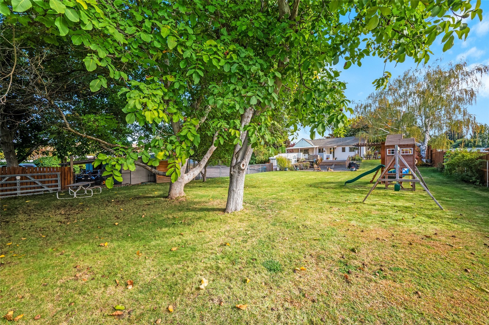 344 N Joseph Avenue Property Photo 2