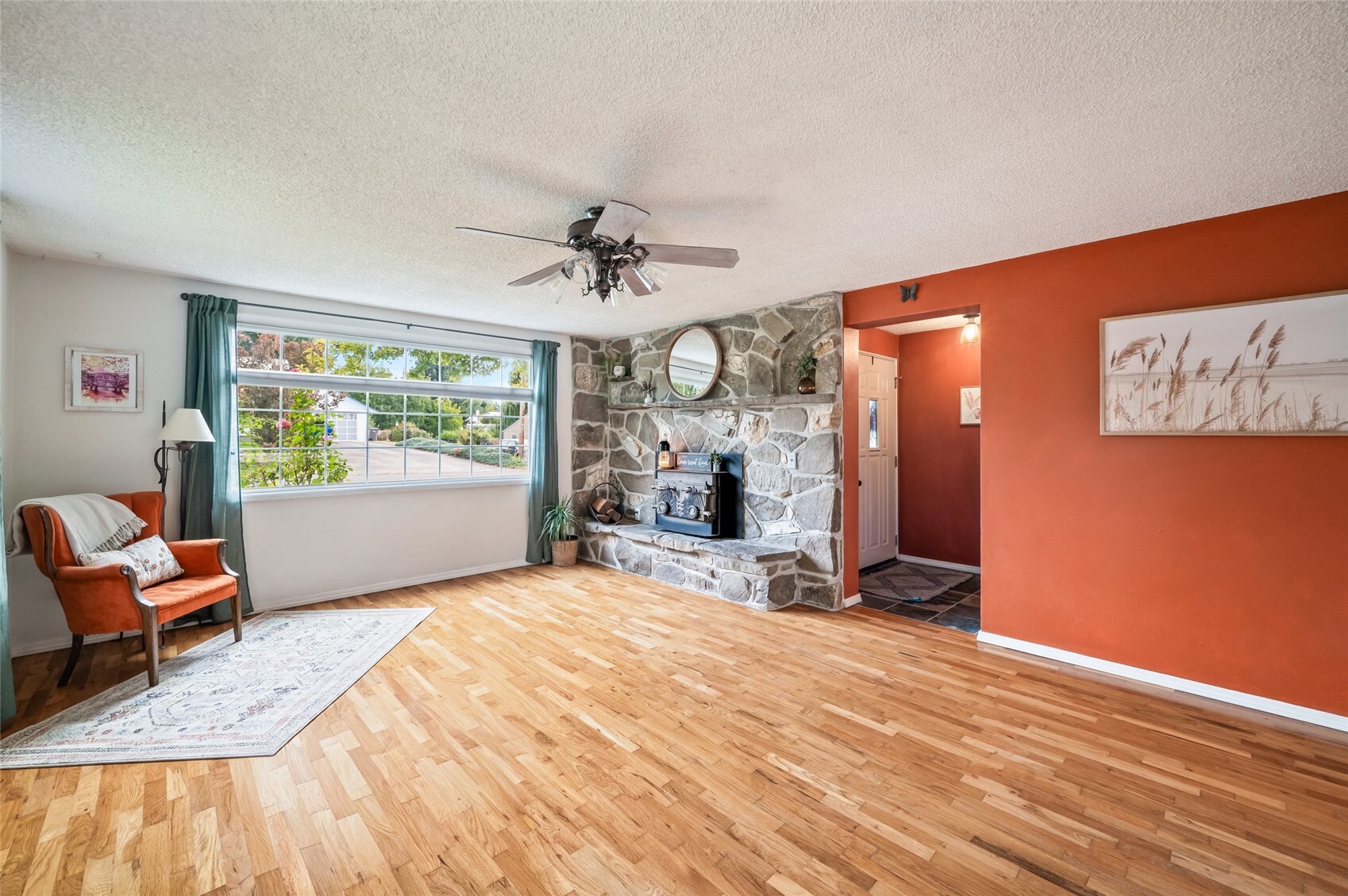 344 N Joseph Avenue Property Photo 8
