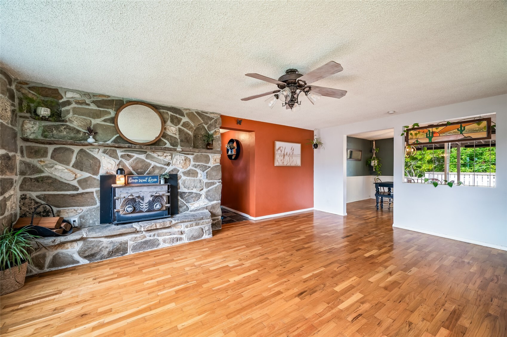 344 N Joseph Avenue Property Photo 10