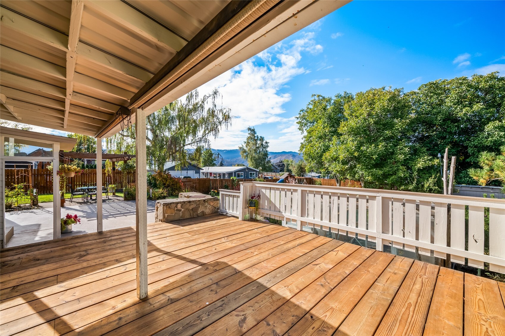 344 N Joseph Avenue Property Photo 12