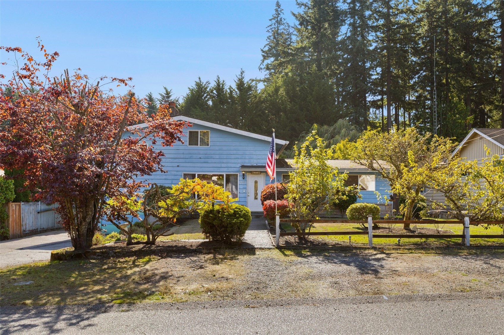 6510 193rd Street Property Photo 2