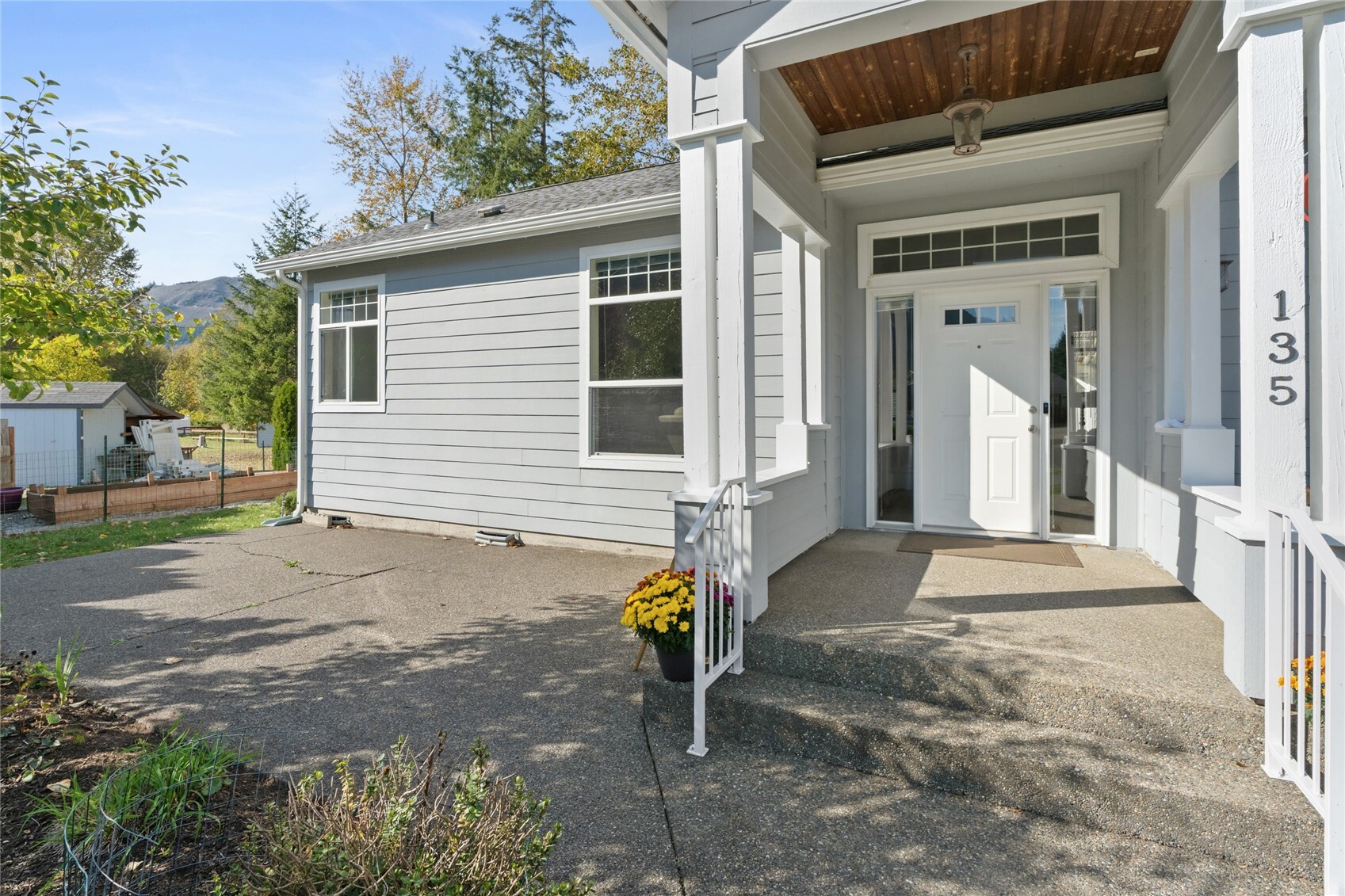 135 River Way Property Photo 5