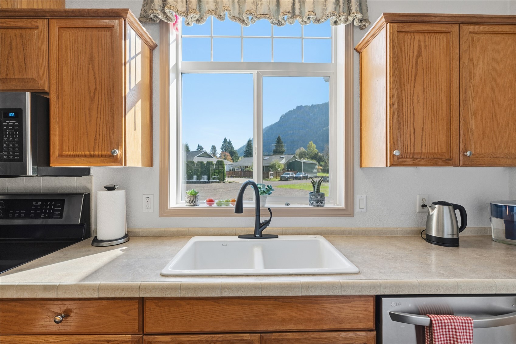 135 River Way Property Photo 8