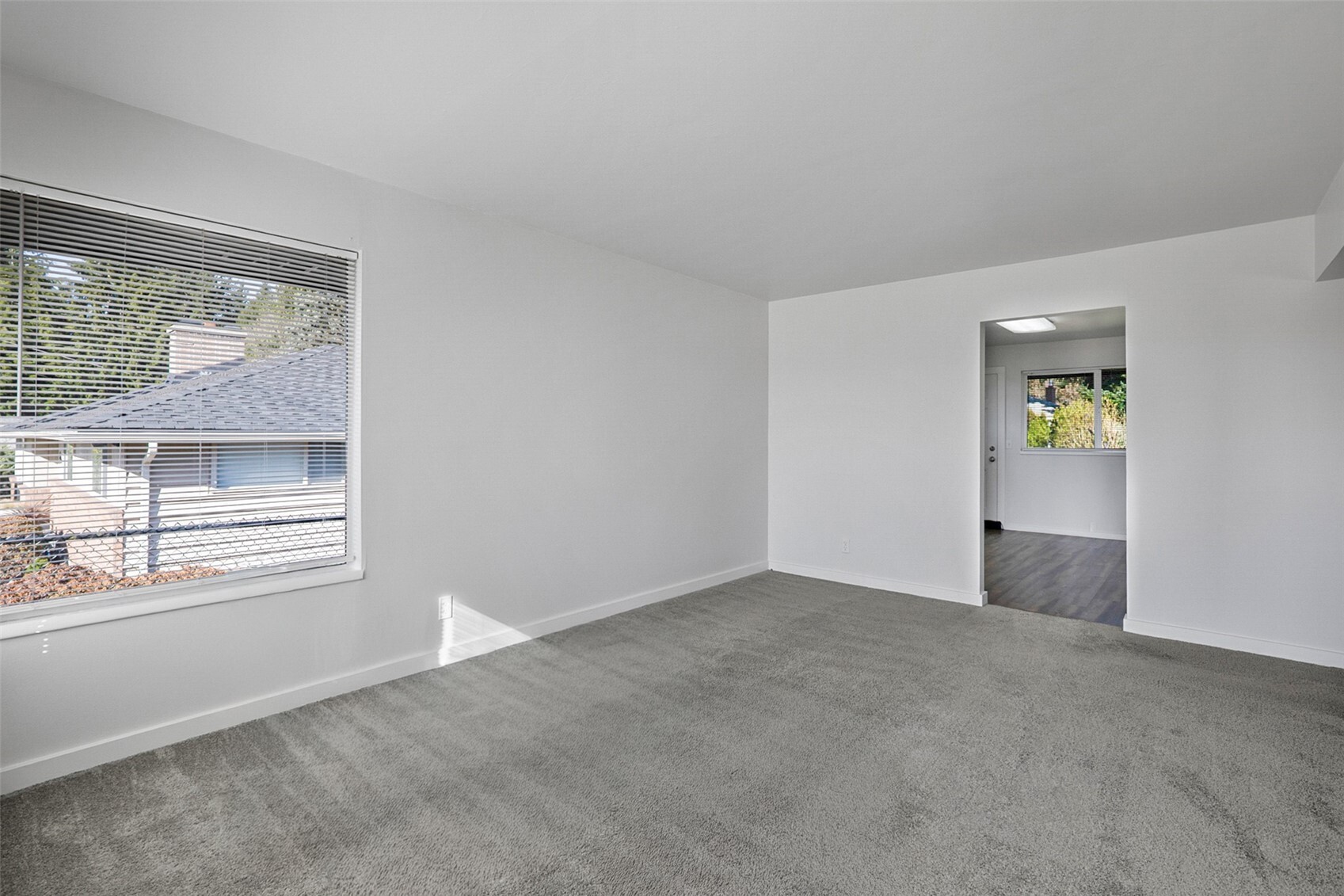 5615 Beverly Lane Property Photo 5