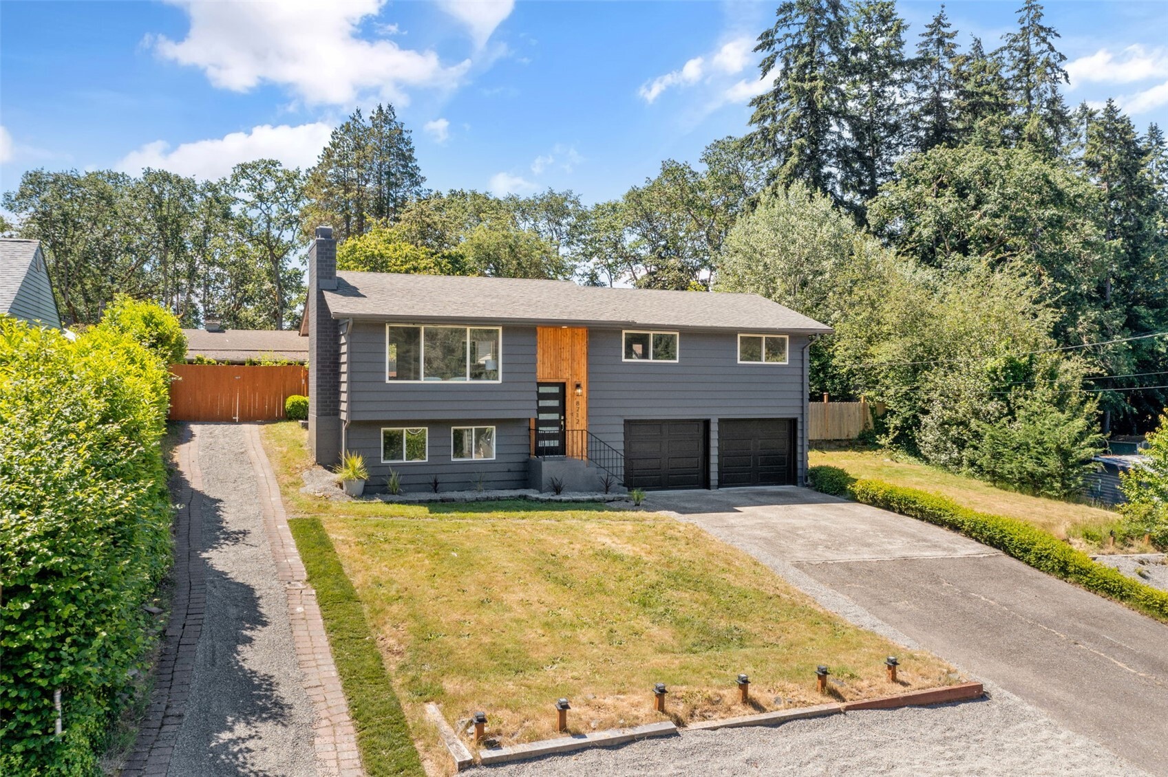 8712 Wildwood Avenue Property Photo 1