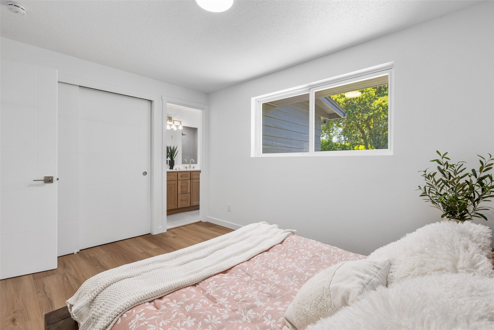 8712 Wildwood Avenue Property Photo 19