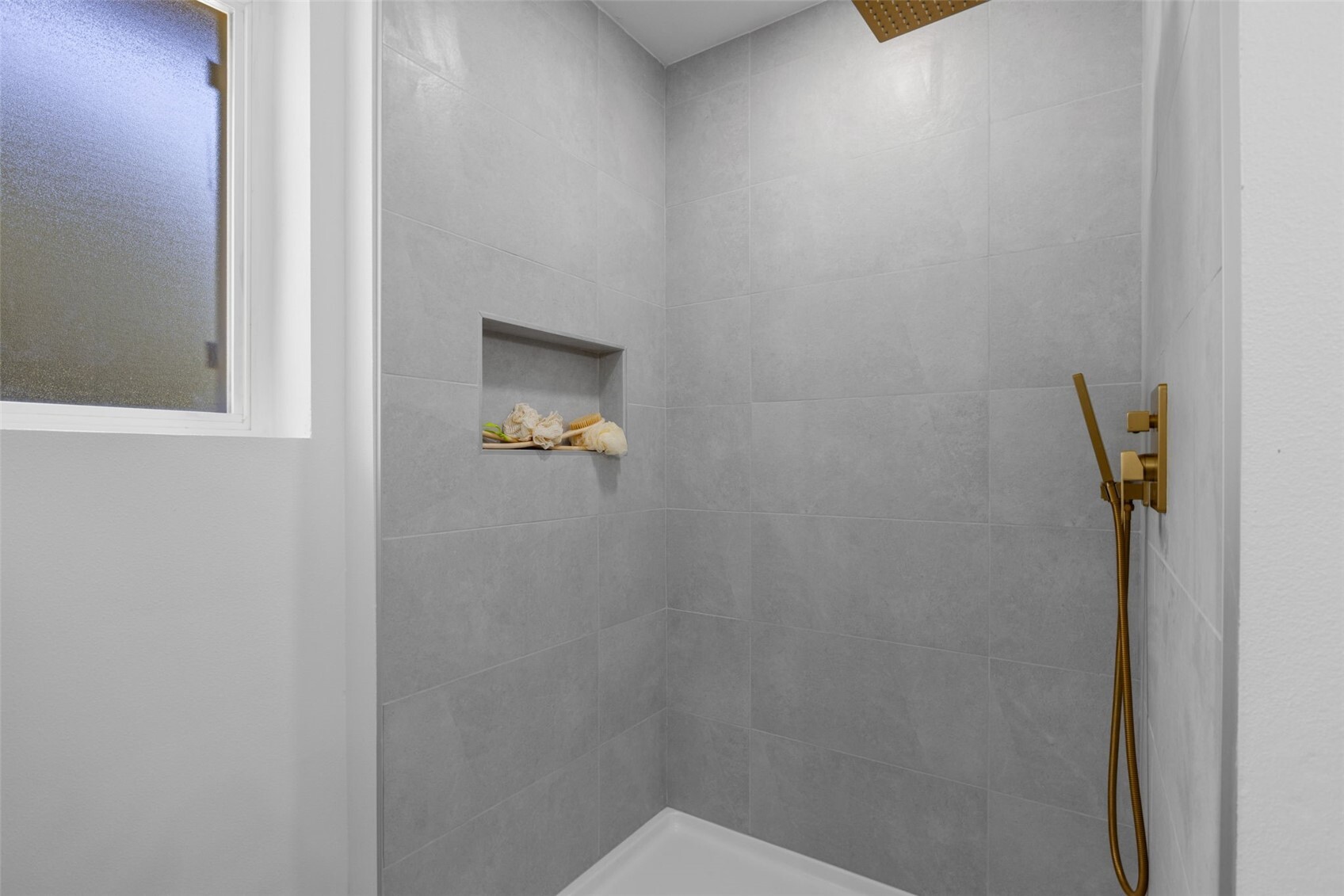 8712 Wildwood Avenue Property Photo 21