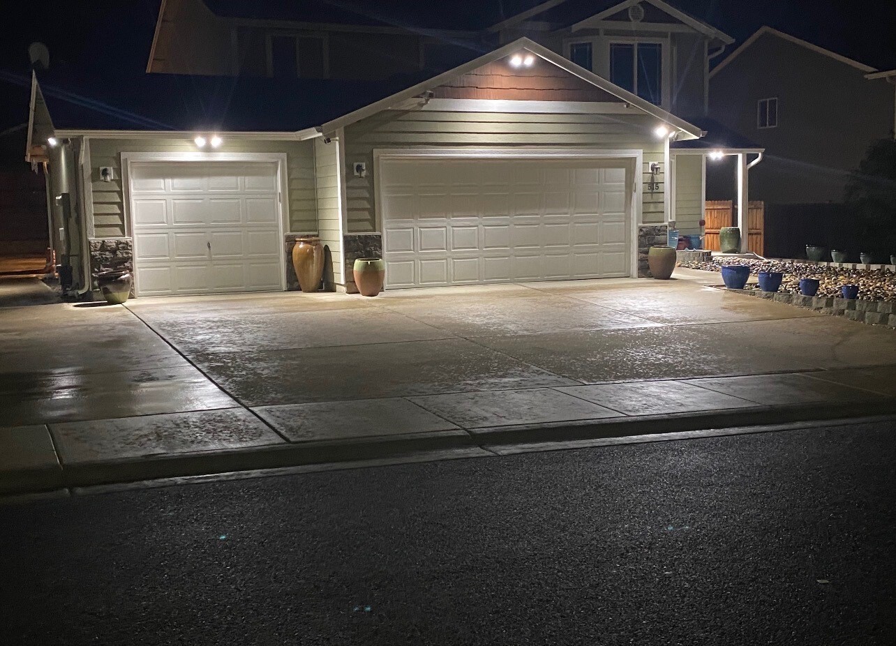 515 Baker Street Property Photo 2