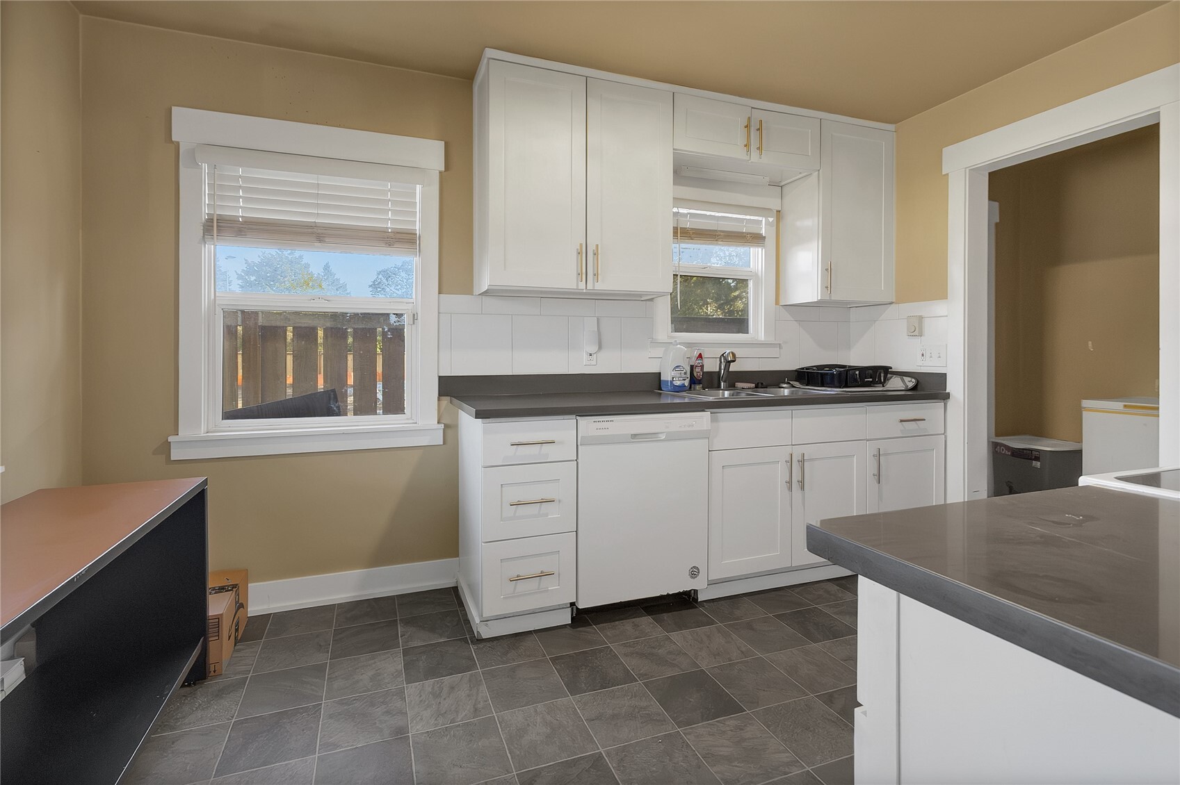 11251 Park Avenue Property Photo 8