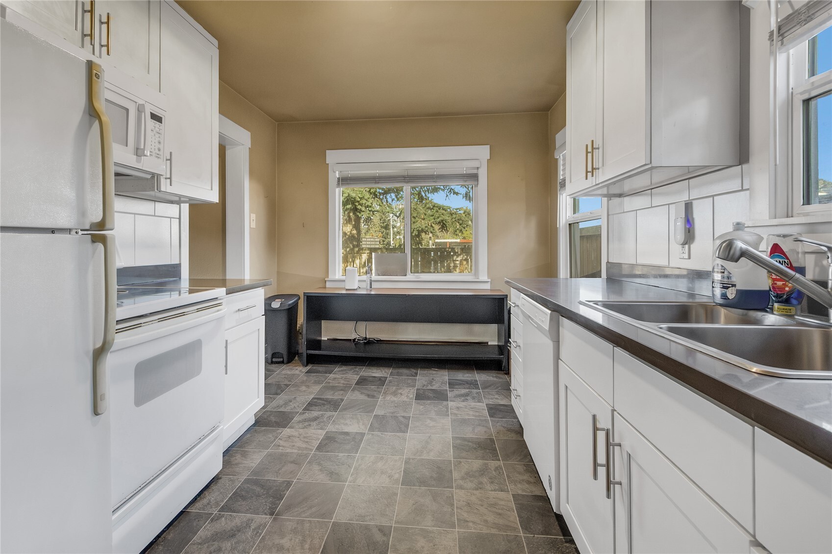11251 Park Avenue Property Photo 11