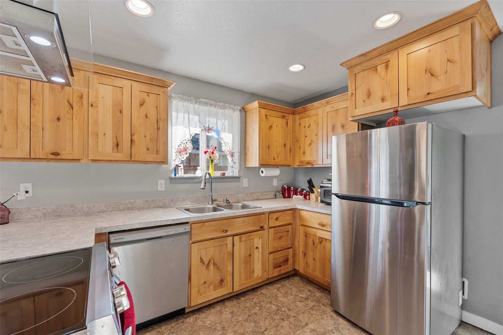 505 Herren Avenue Property Photo 17
