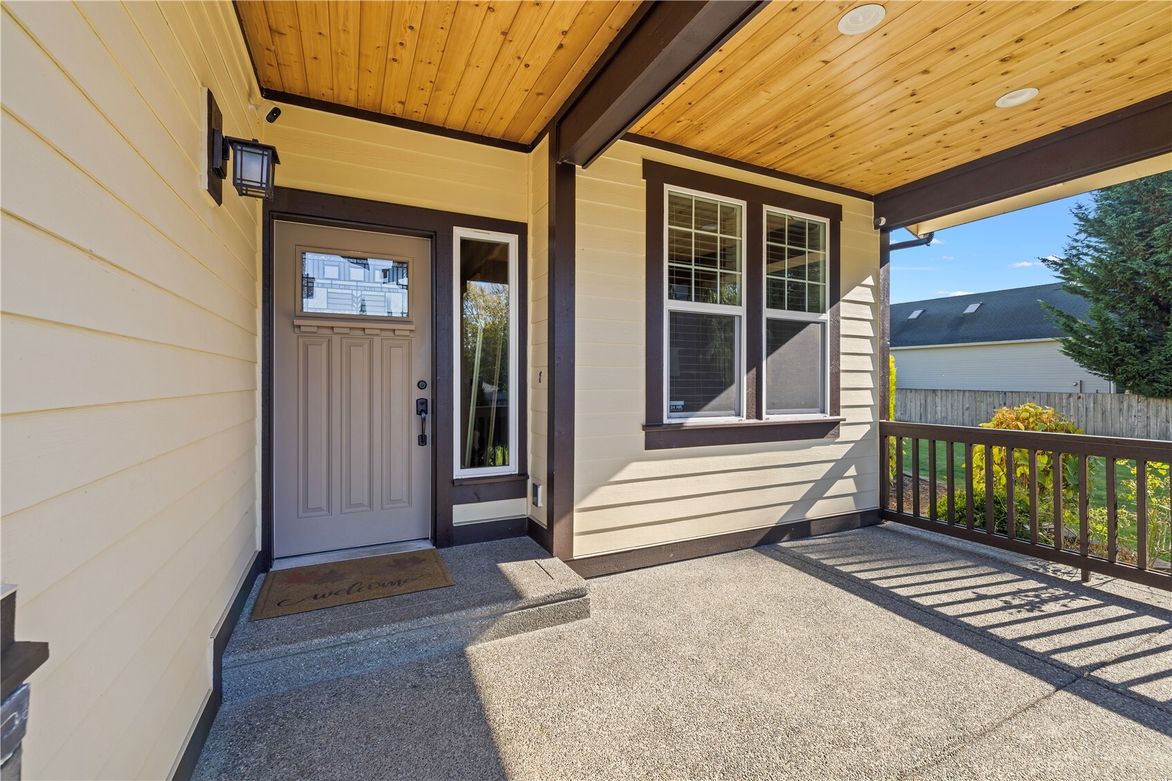 15221 50th Avenue Property Photo 4