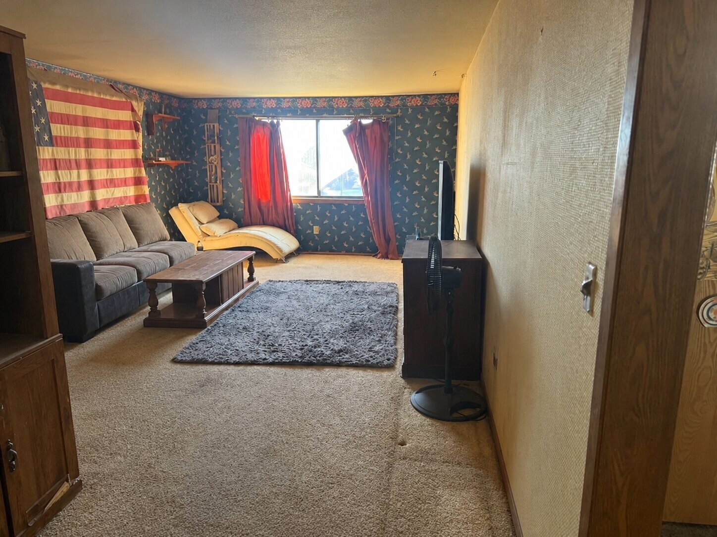 505 W Locust Street Property Photo 4