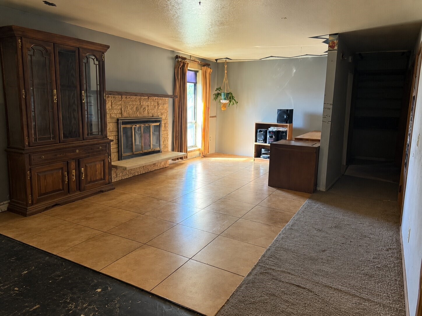 505 W Locust Street Property Photo 5