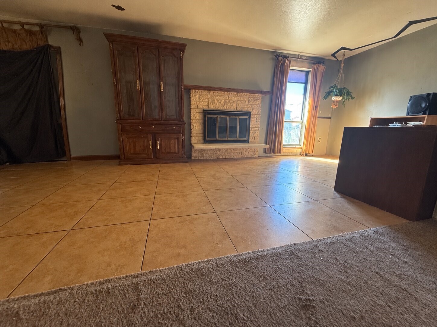 505 W Locust Street Property Photo 6