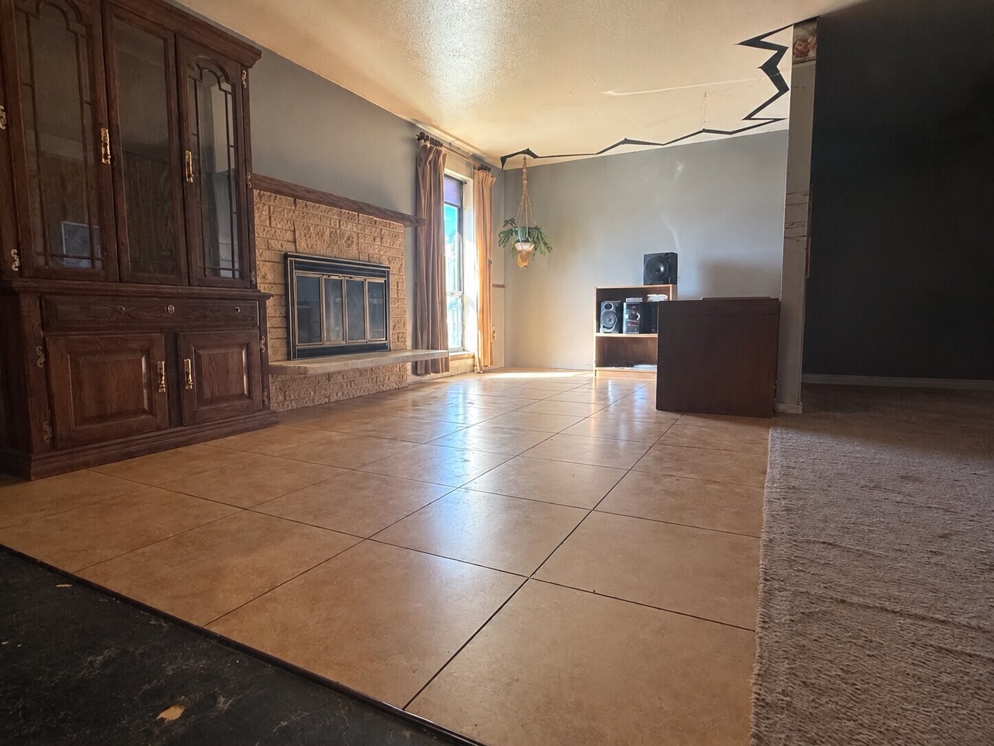 505 W Locust Street Property Photo 7