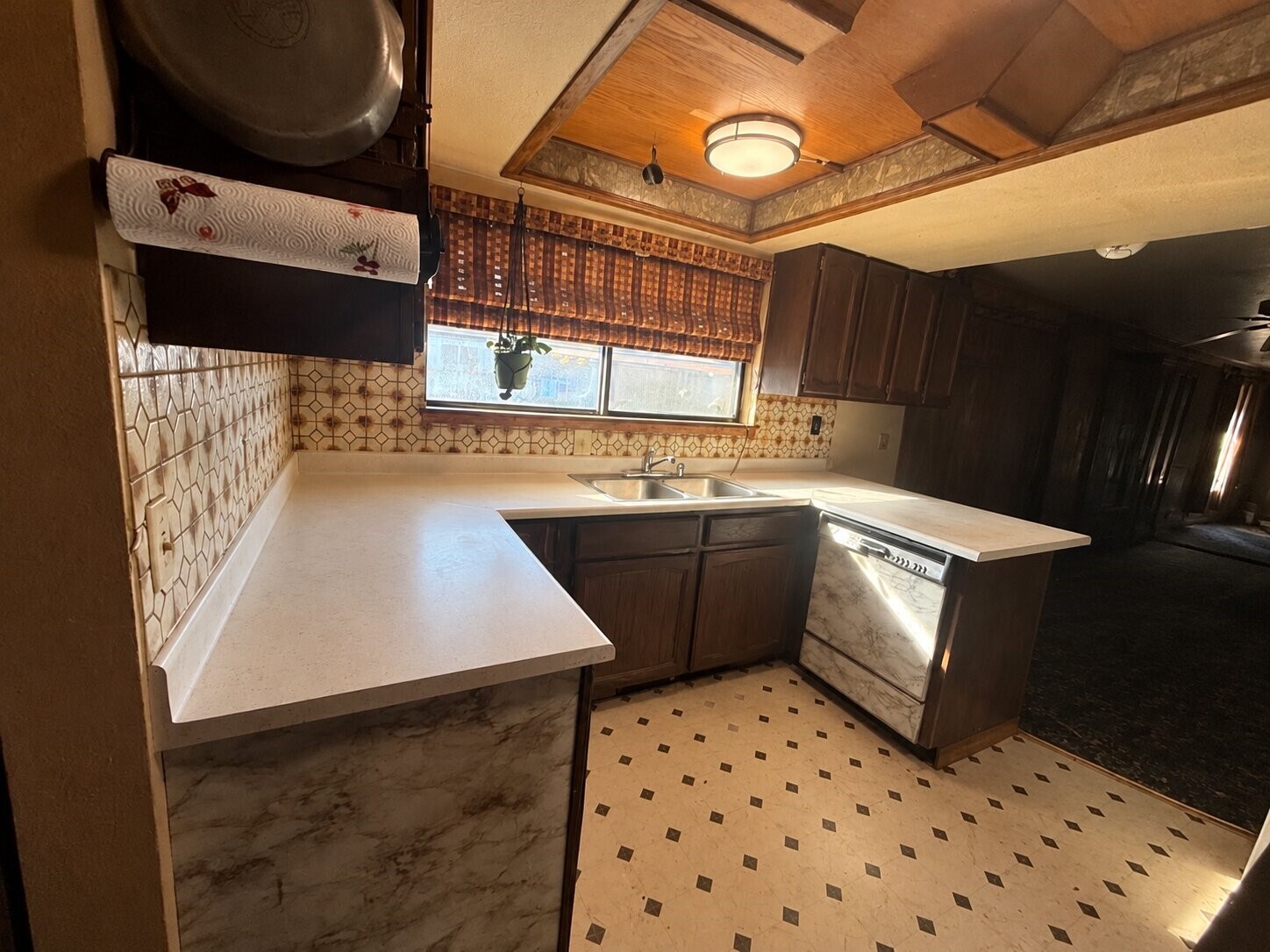 505 W Locust Street Property Photo 9