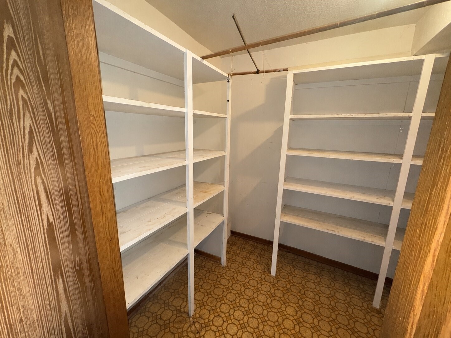 505 W Locust Street Property Photo 16