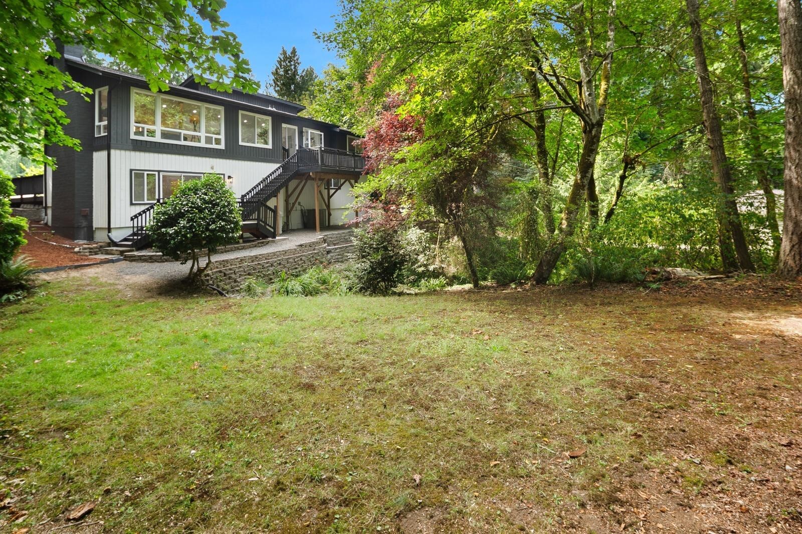 5755 Blakely Avenue Property Photo 35