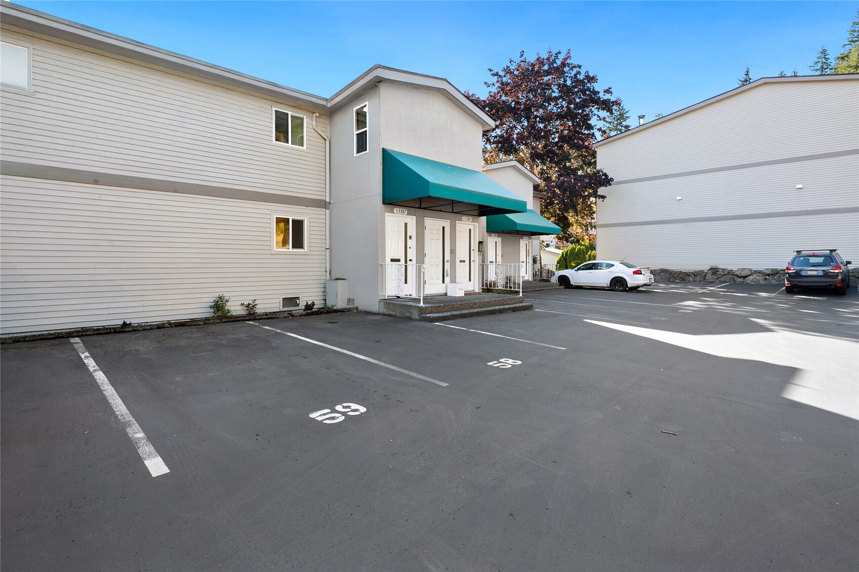 13307 15th Avenue C3 Property Photo 4