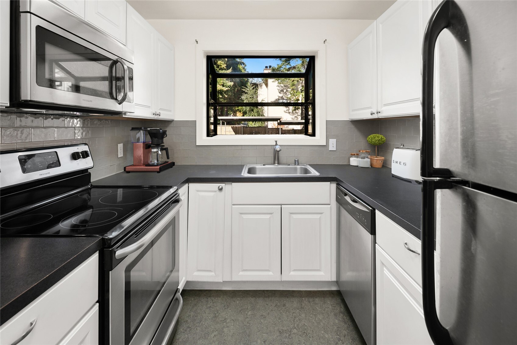 13307 15th Avenue C3 Property Photo 8