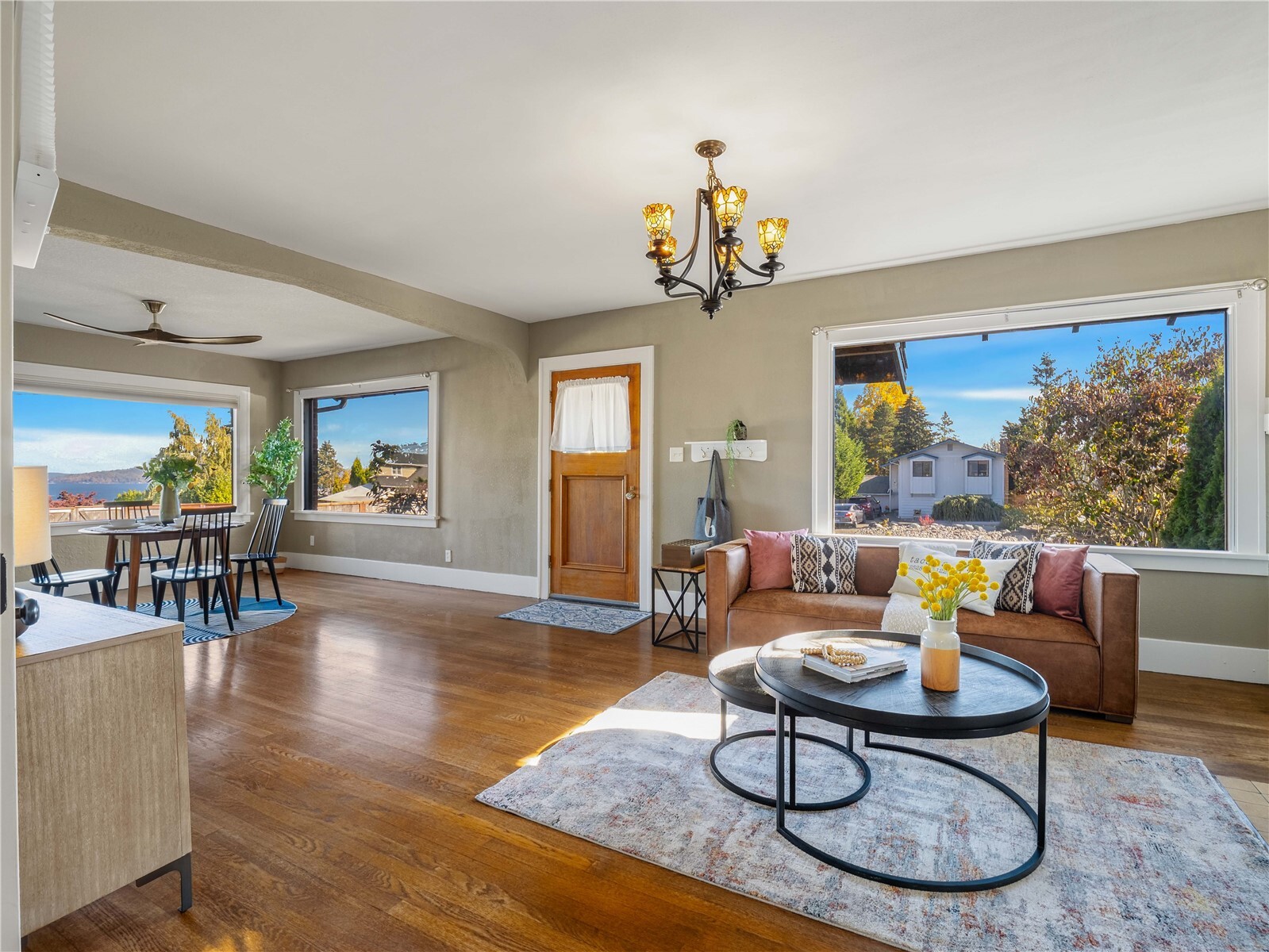 4624 N Huson Street Property Photo 3
