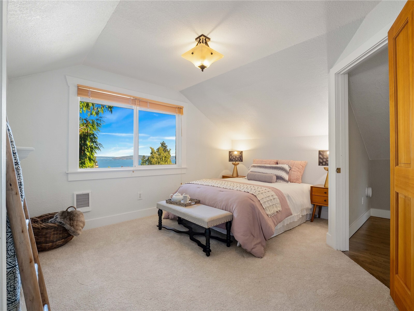 4624 N Huson Street Property Photo 23