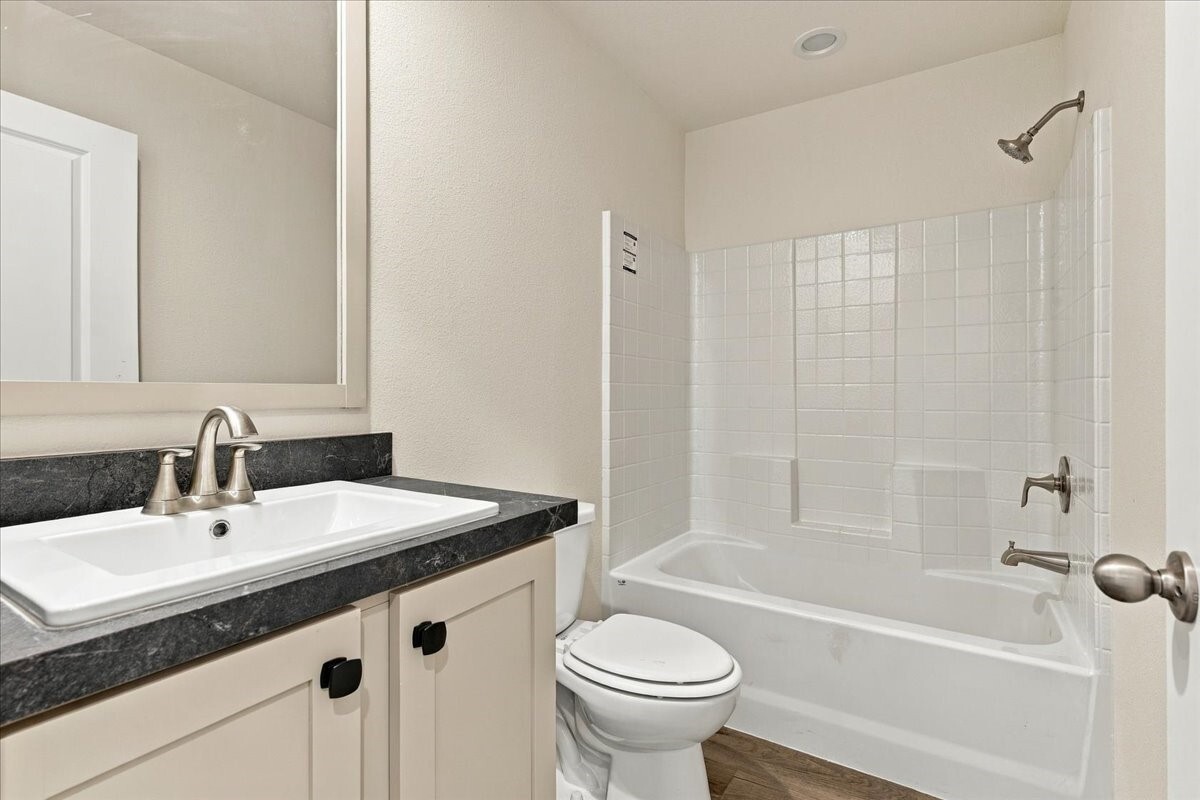 413 E Chelan Street Property Photo 11