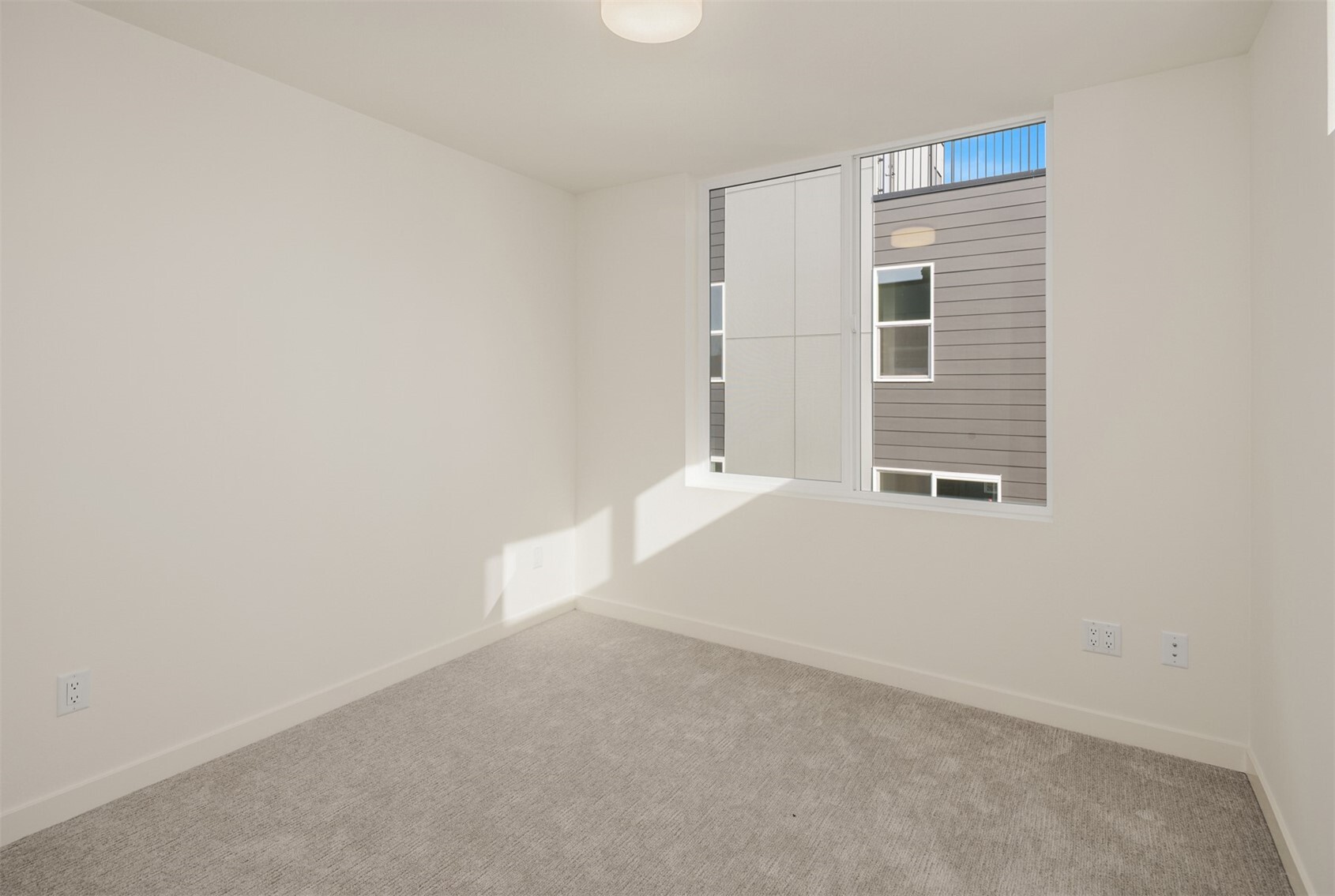 723 15th Avenue A Property Photo 18