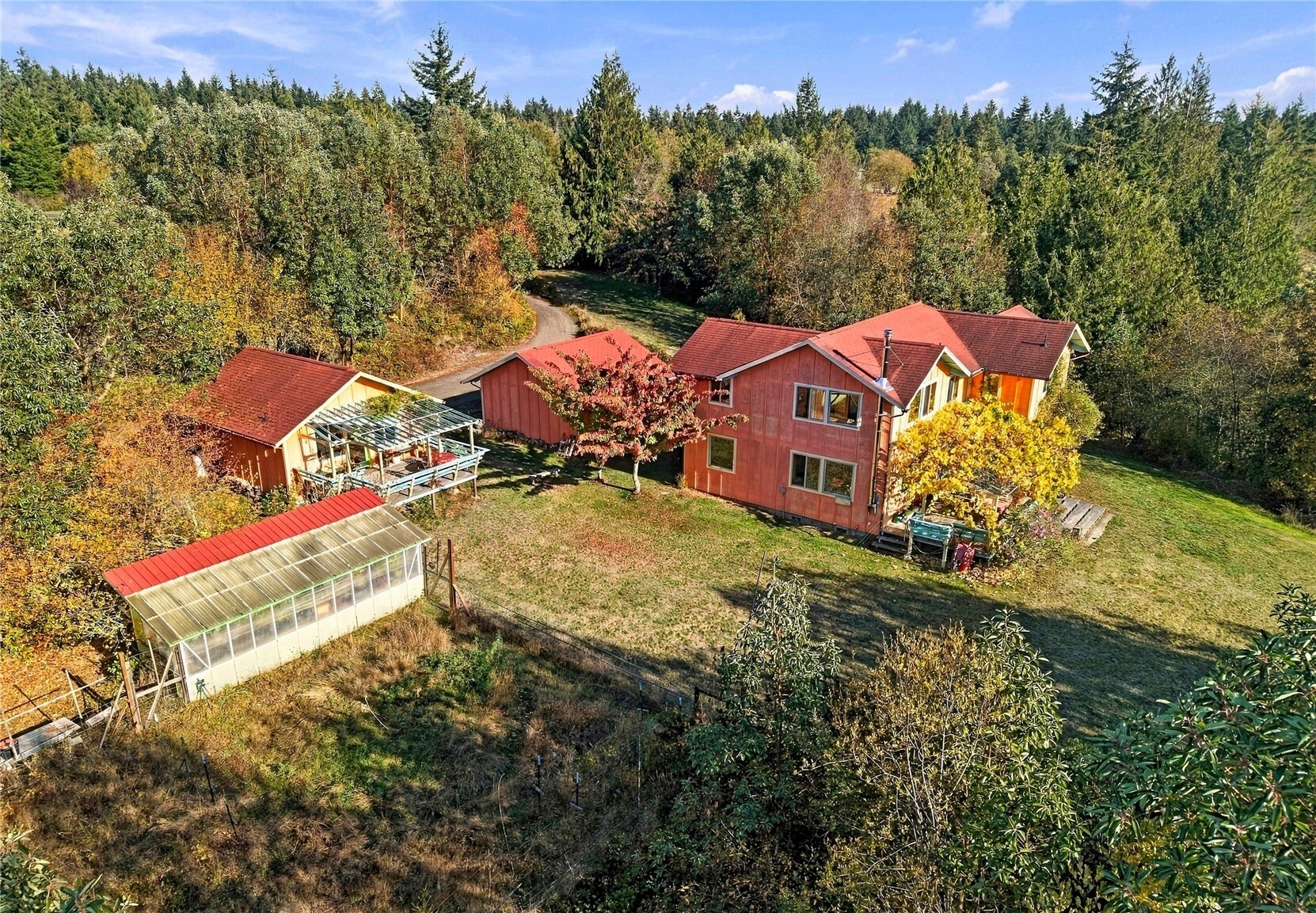 1673 Woodland Drive Property Photo 2