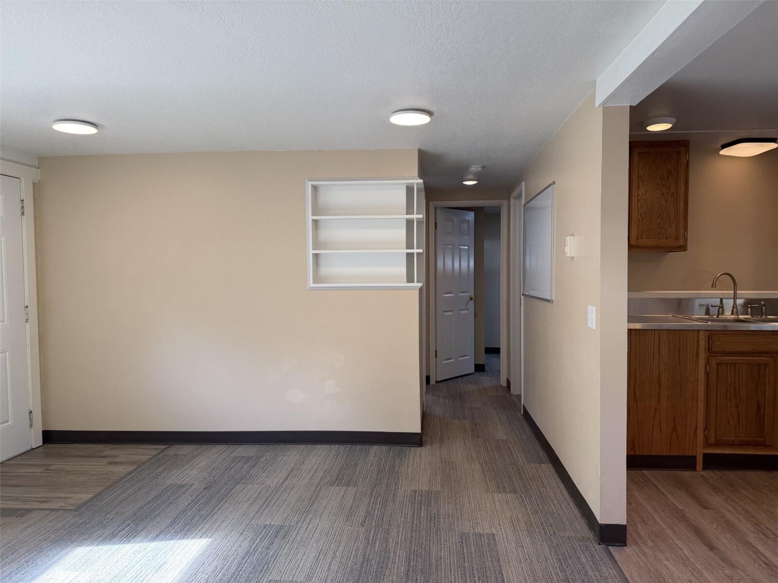 2524 Leach Court Property Photo 3