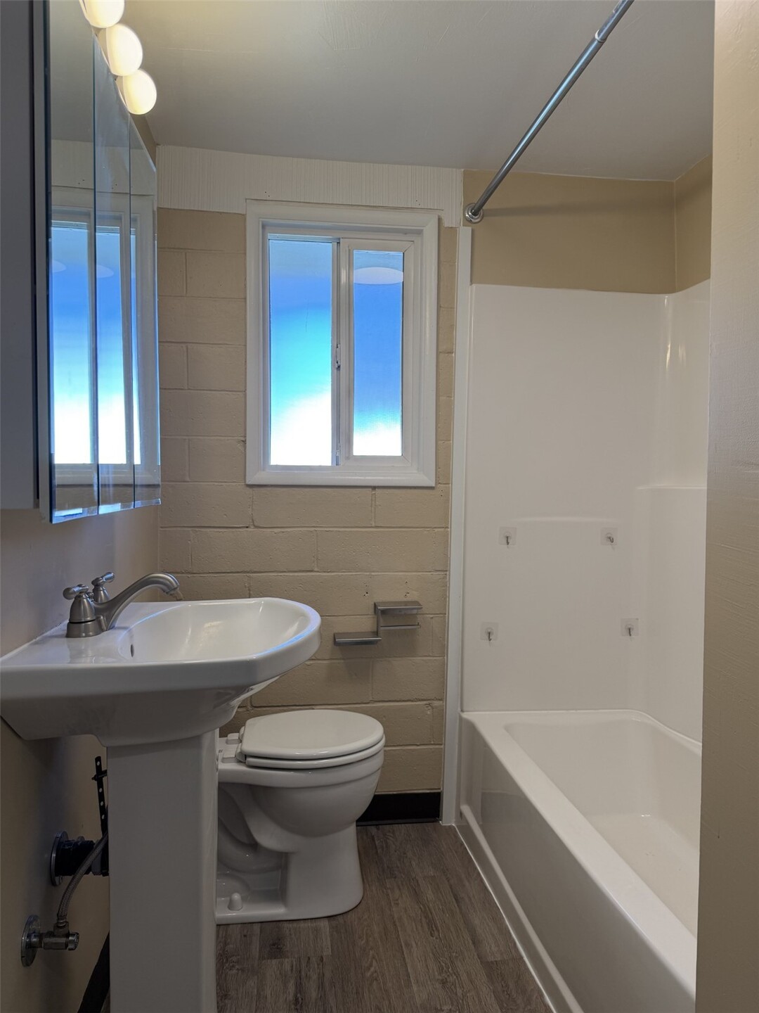 2524 Leach Court Property Photo 9