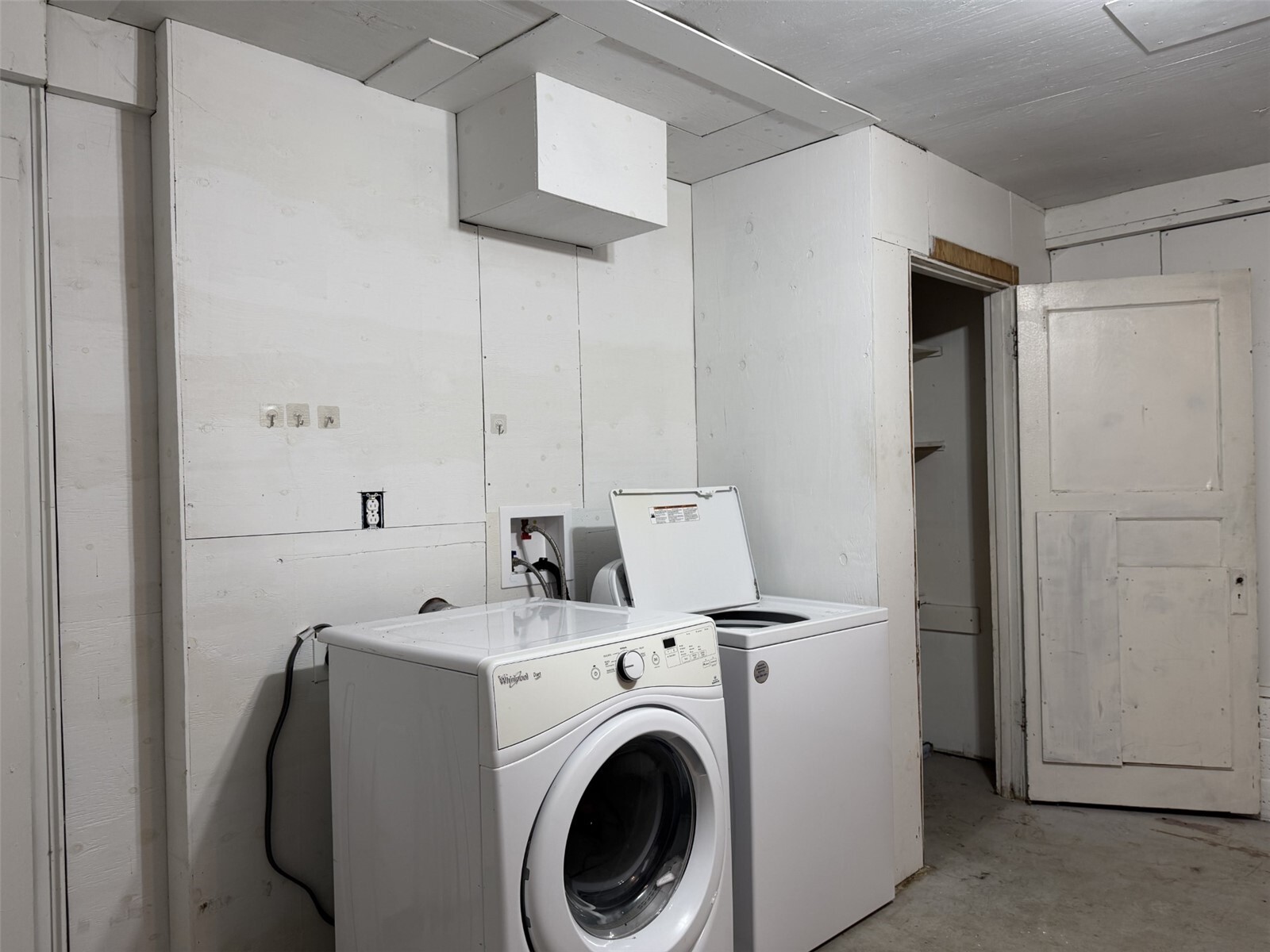 2524 Leach Court Property Photo 16