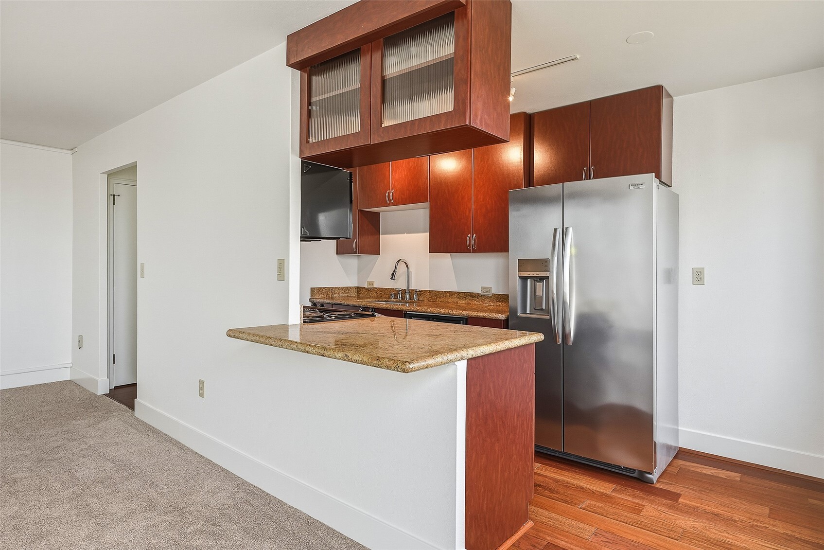 1105 Spring Street 1304 Property Photo 11