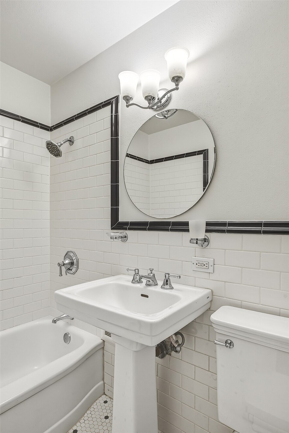 1105 Spring Street 1304 Property Photo 21