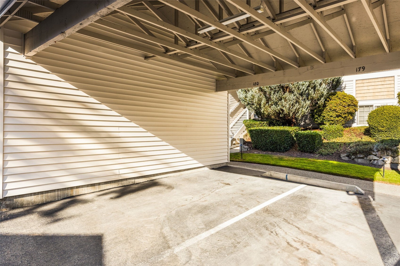 25235 Se Klahanie Boulevard M202 Property Photo 18
