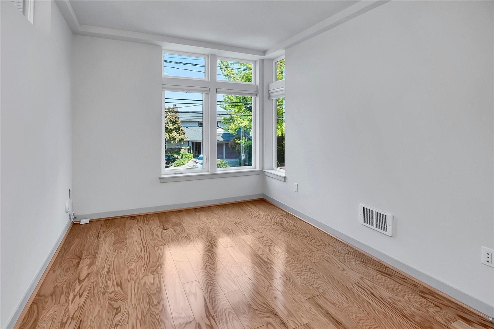 3219 Fuhrman Avenue Property Photo 12