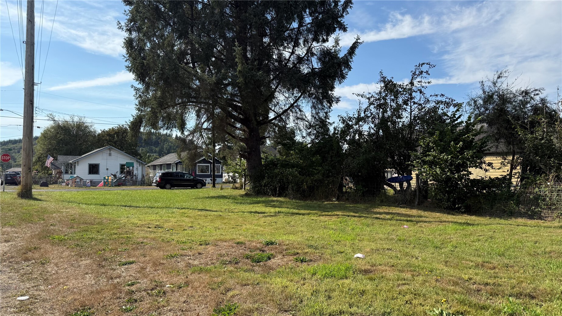 711 Queen Property Photo 3