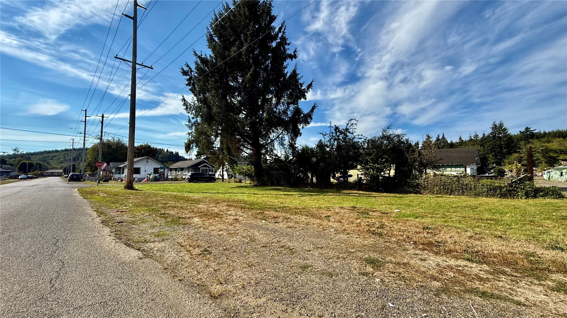 711 Queen Property Photo 5