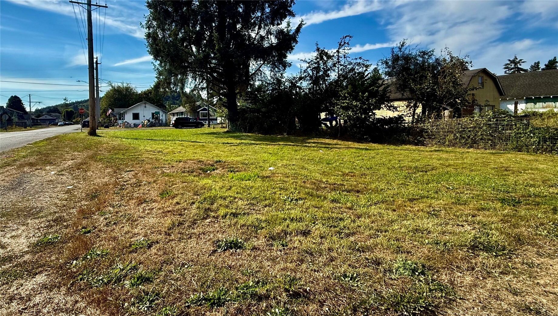 711 Queen Property Photo 13