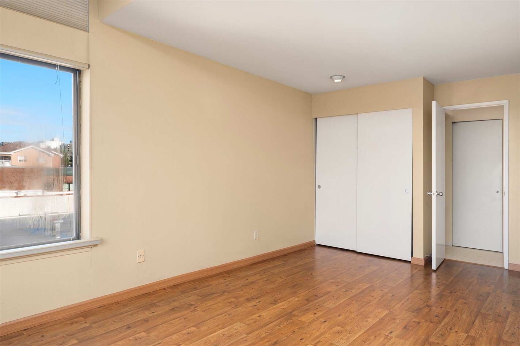 211 Summit Avenue 403 Property Photo 9