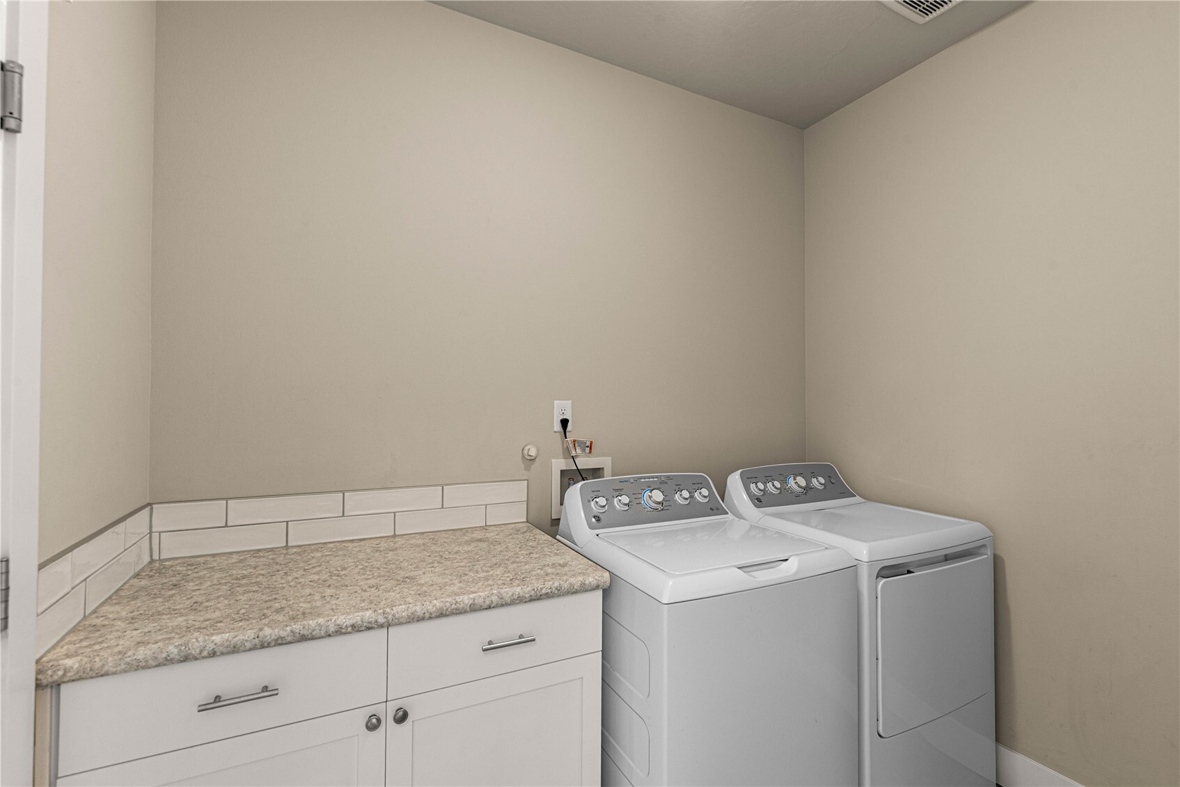 819 P Street Property Photo 38