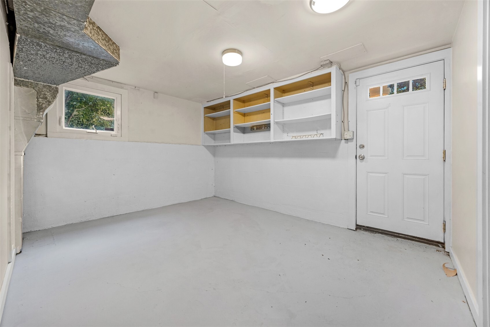 8 W Fulton Street Property Photo 19