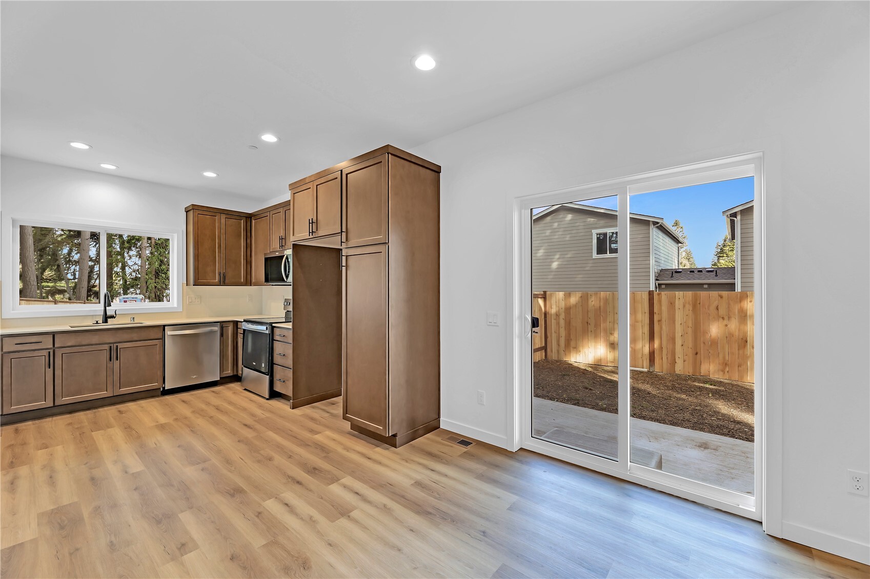7020 Wetmore Avenue A Property Photo 2