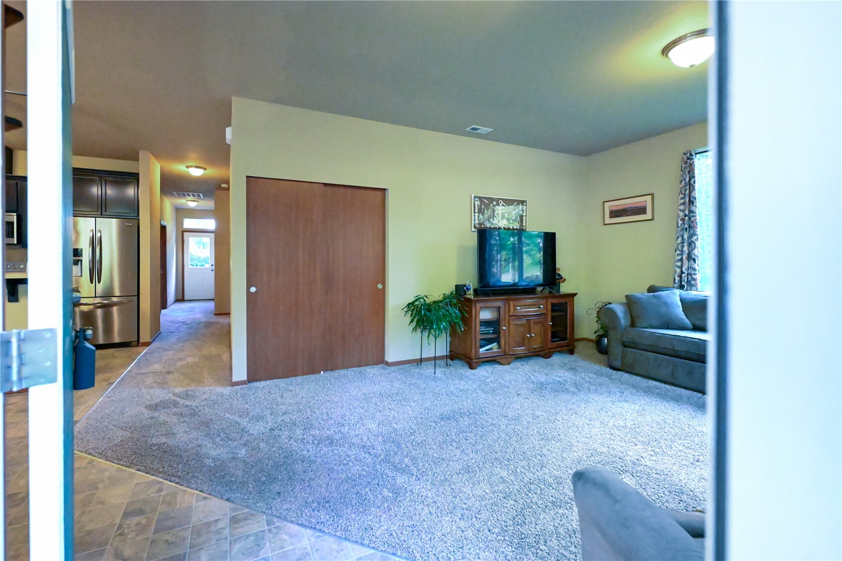 9 Foreman Road Property Photo 5