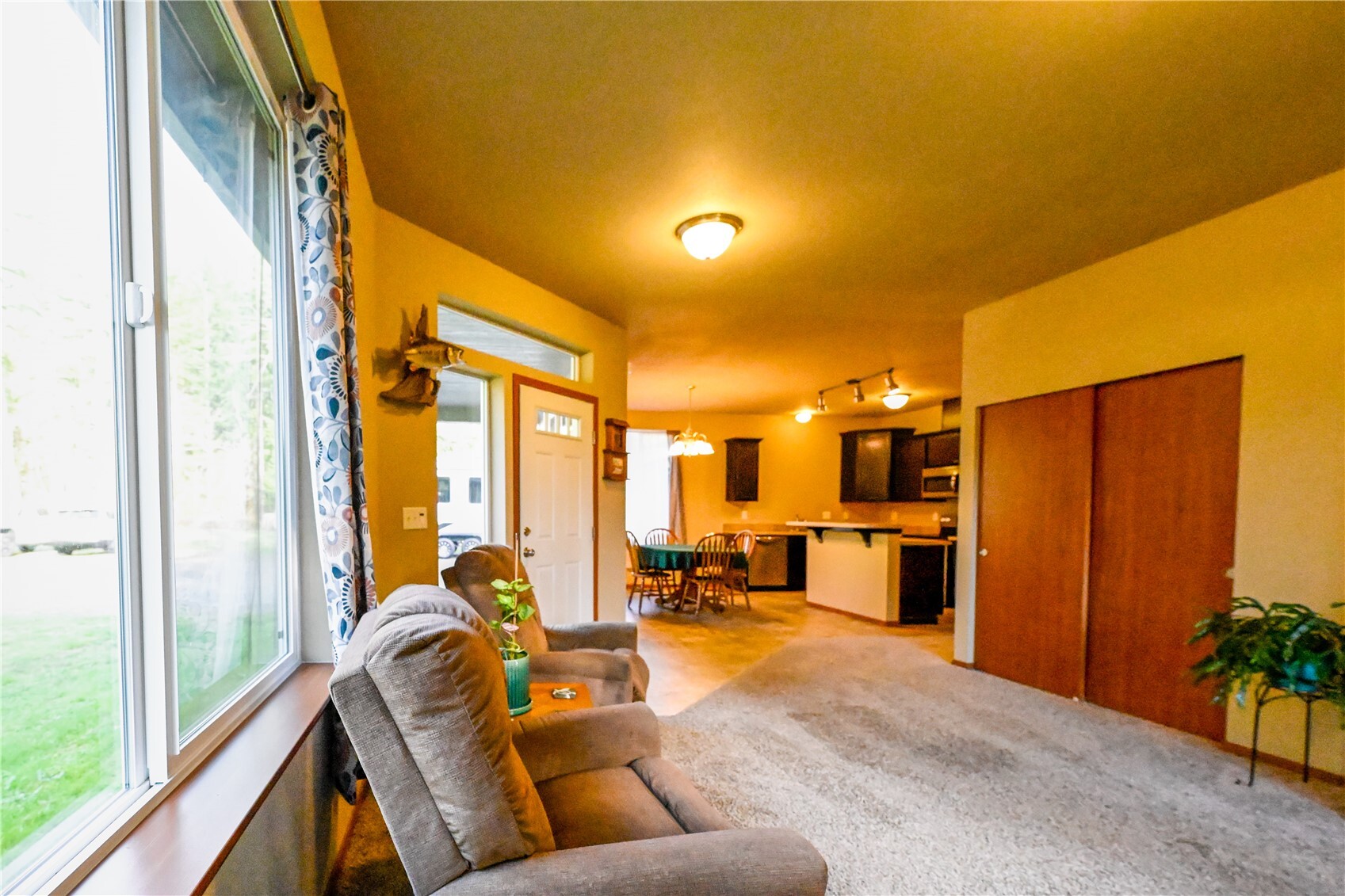 9 Foreman Road Property Photo 6